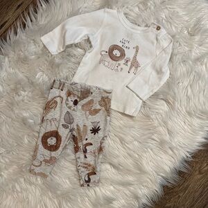 Carter’s Baby 2pc Safari Animal Outfit Set Size 3M Neutral